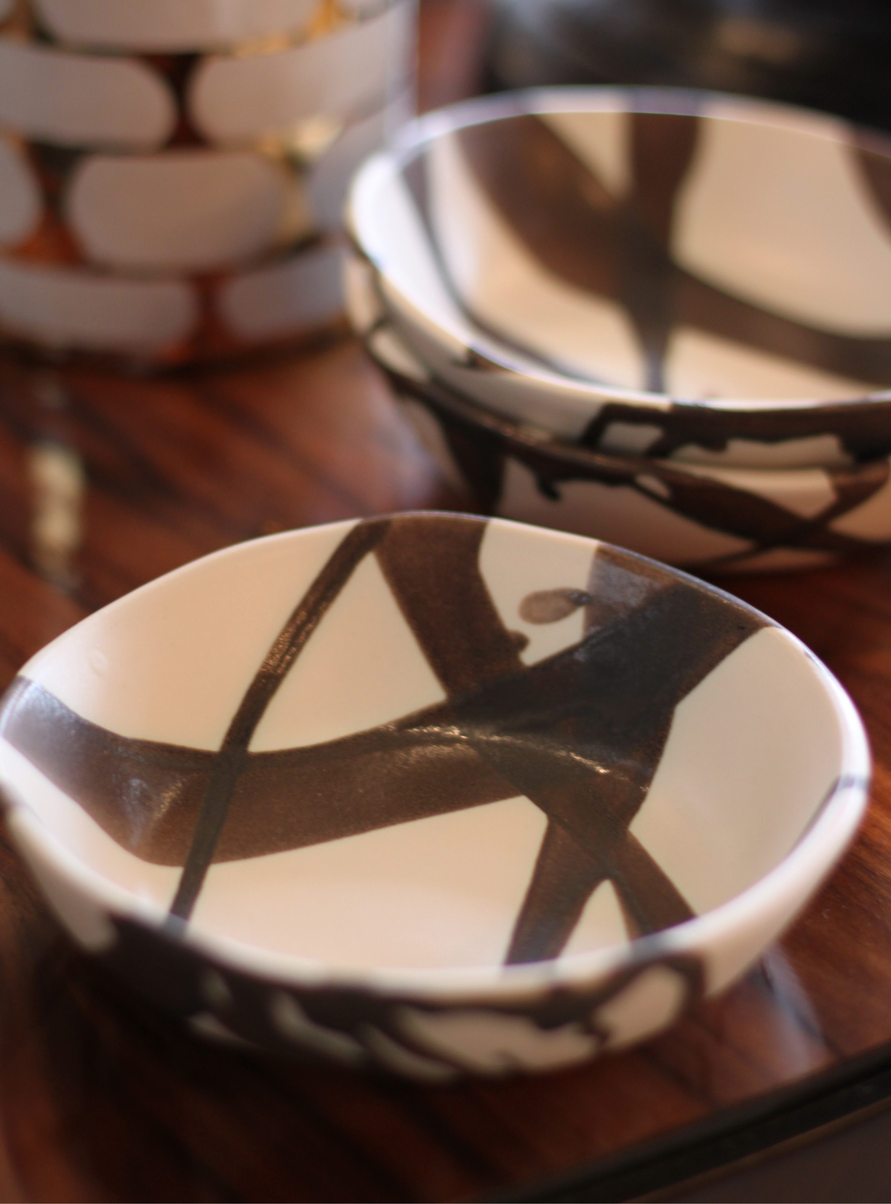 ceramic bowls, brown and white, table ware
