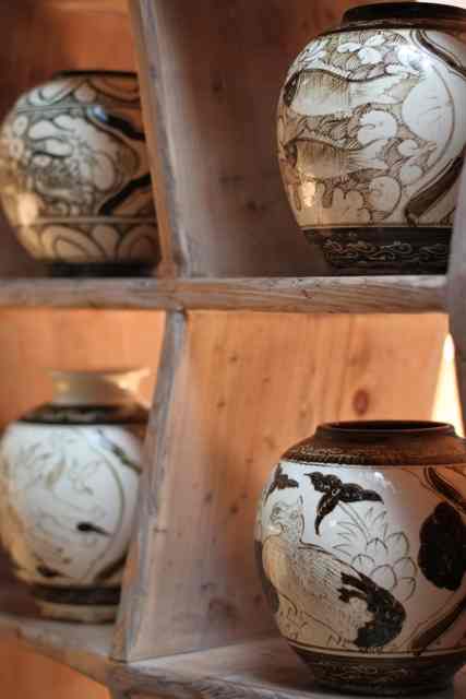 asian,ceramic, brown white, vase